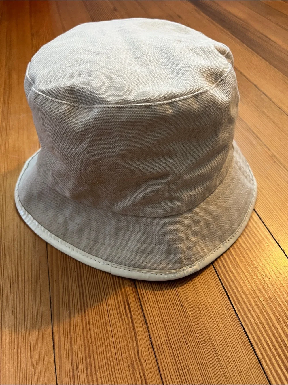 Burberry canvas bucket hat